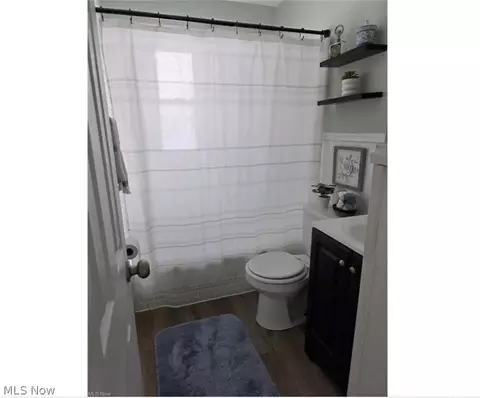 Bath - 1719 E 300th St, Wickliffe, OH 44092 photo 2 of 2