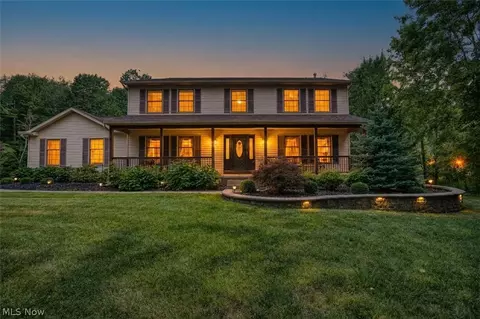 7215 Mildon Dr, Leroy, OH 44077