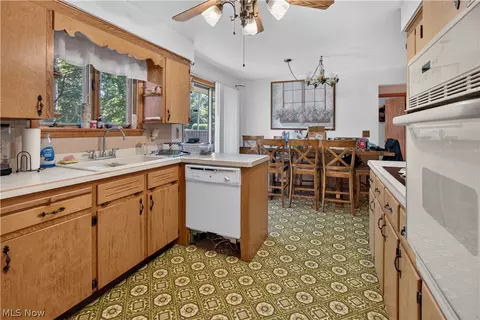 Kitchen - 2540 E 35th St, Lorain, OH 44055 photo 1 of 2