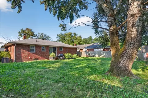 Exterior - 2540 E 35th St, Lorain, OH 44055 photo 1 of 5