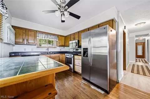 Kitchen - 4788 River Rd, Perry, OH 44081 photo 2 of 3