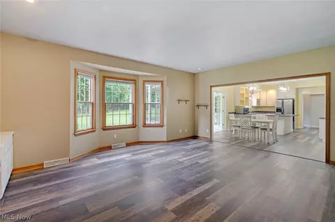 8549 Reserve Ct, Youngstown, OH 44514 photo 14