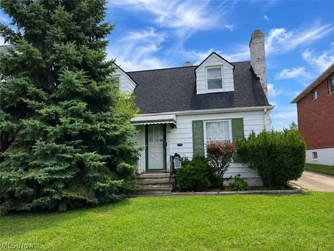 11102 Park Heights Ave, Garfield Heights, OH 44125