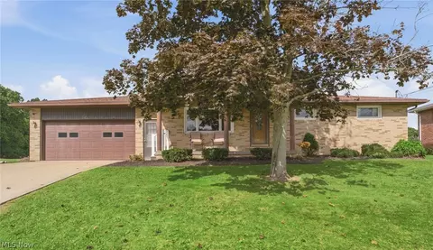 415 28th St NW, Massillon, OH 44647