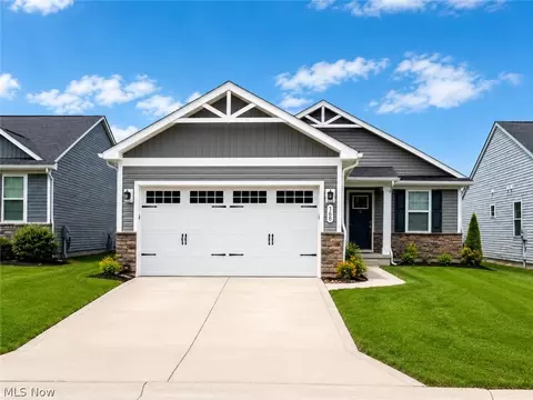 168 Eagle Cir, Amherst, OH 44001
