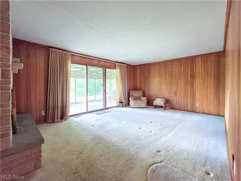 Living - 1815 Glenmont Dr NW, Canton, OH 44708 photo 4 of 6
