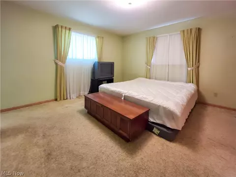 Bedroom - 1815 Glenmont Dr NW, Canton, OH 44708 photo 1 of 2