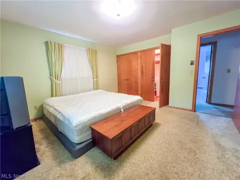 Bedroom - 1815 Glenmont Dr NW, Canton, OH 44708 photo 2 of 2