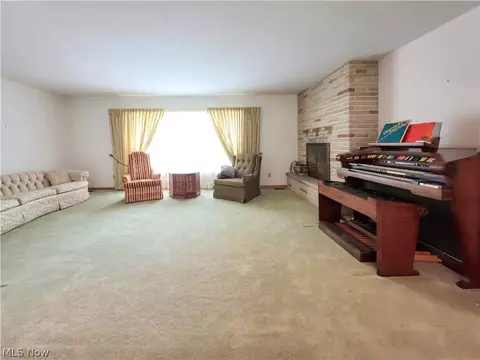 Living - 1815 Glenmont Dr NW, Canton, OH 44708 photo 1 of 6