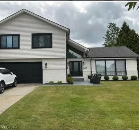 23752 Wendover Dr, Beachwood, OH 44122