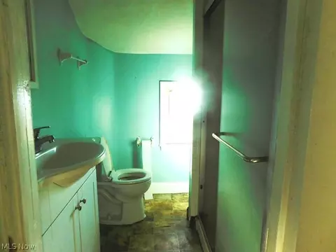 Bath - 75 E Bridge St, Berea, OH 44017 photo 1 of 1