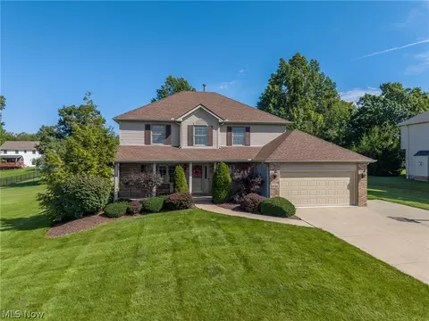 6656 Willow Lake Dr, North Royalton, OH 44133