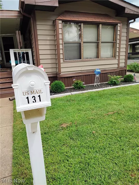 131 Coral Key Dr SE, New Philadelphia, OH 44663