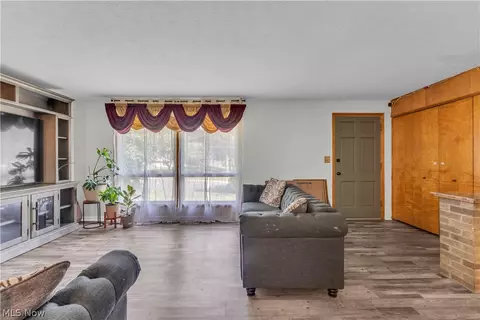 Living - 596 Eric Dr, Akron, OH 44305 photo 2 of 2