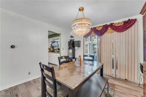 Dining - 596 Eric Dr, Akron, OH 44305 photo 1 of 3