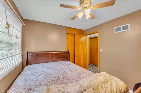 Bedroom - 596 Eric Dr, Akron, OH 44305 photo 4 of 7