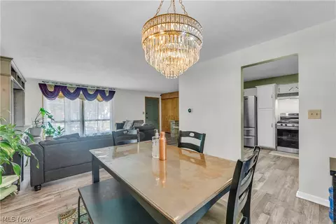 Dining - 596 Eric Dr, Akron, OH 44305 photo 2 of 3