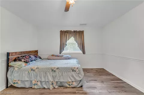 Bedroom - 596 Eric Dr, Akron, OH 44305 photo 1 of 7