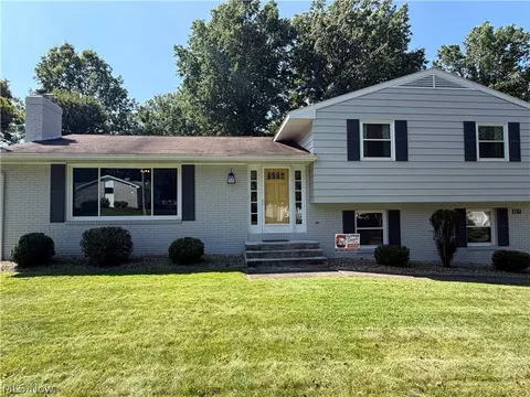 327 Kingwood, Columbiana, OH 44408