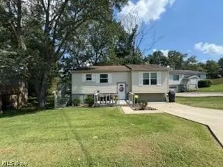 49 Colonel Phelps Dr, Parkersburg, WV 26104