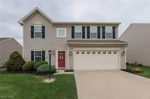 2951 Island Creek Dr, Medina, OH 44256
