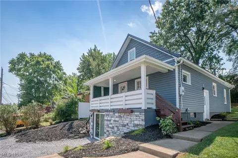 2413 Clearview Ave NW, Canton, OH 44708