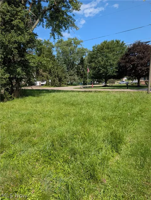 Eastland Avenue, Louisville, OH 44641