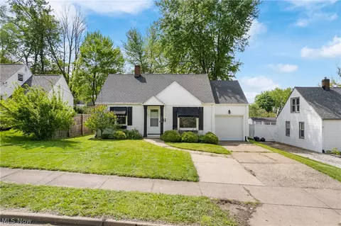 1514 37th St NW, Canton, OH 44709