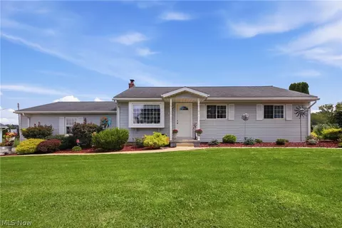 3274 S Carr Rd, Apple Creek, OH 44606