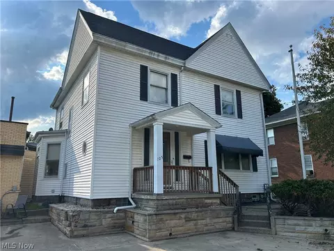 105 Main St N, Navarre, OH 44662