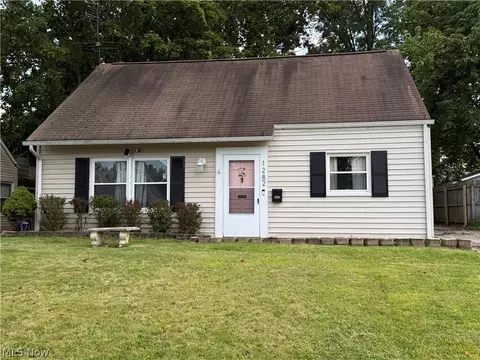 1282 Myrtle Ave, Cuyahoga Falls, OH 44221