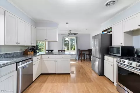 Kitchen - 4047 Steiner Rd, Creston, OH 44217 photo 2 of 4