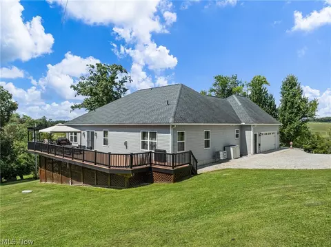 1692 Township Road 102, Dillonvale, OH 43917 photo 4