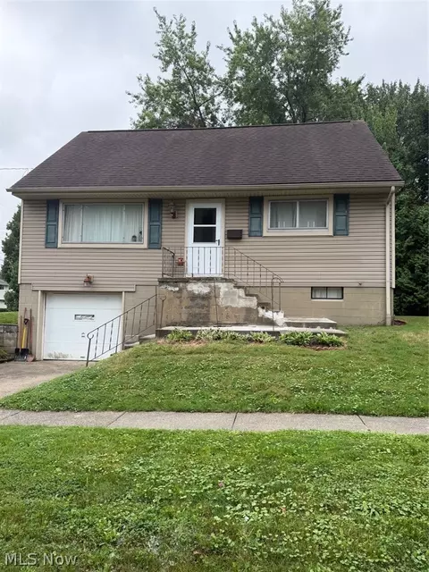 2424 Cooledge Ave, Akron, OH 44305