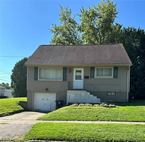 2424 Cooledge Ave, Akron, OH 44305