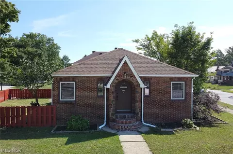 3300 W 131st St, Cleveland, OH 44111