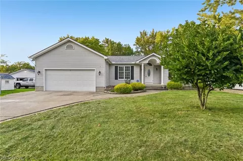 2145 Overland Ave NE, Warren, OH 44483