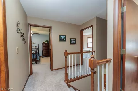 Entry Way - 316 Crestview Dr, Elyria, OH 44035 photo 4 of 6