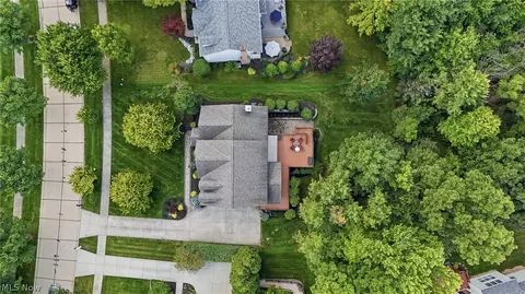 View/Area - 120 Pinehurst Dr, Aurora, OH 44202 photo 2 of 5