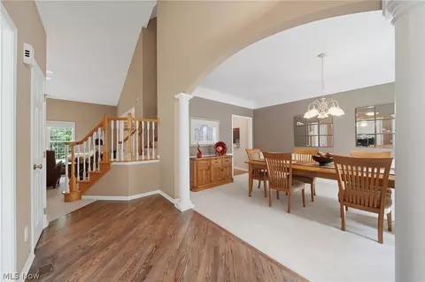 Entry Way - 120 Pinehurst Dr, Aurora, OH 44202 photo 2 of 3