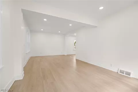 Living - 4597 Elyria Ave, Lorain, OH 44055 photo 3 of 5