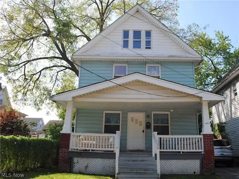 8911 Sauer Ave, Cleveland, OH 44102