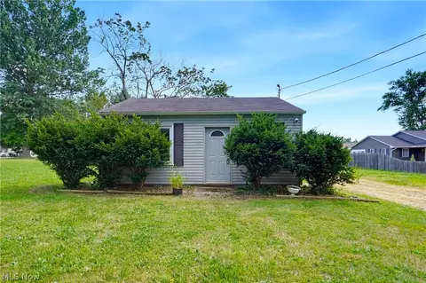1036 Derbydale Rd, Akron, OH 44306