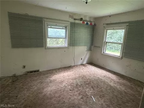 Bedroom - 11038 White Ave, Elyria, OH 44035 photo 1 of 2