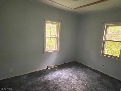 Bedroom - 11038 White Ave, Elyria, OH 44035 photo 2 of 2