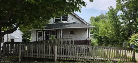 16516 Lipton Ave, Cleveland, OH 44128
