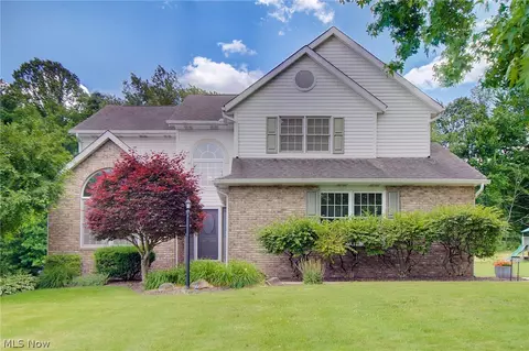 6094 Coppercove Cir NW, North Canton, OH 44720