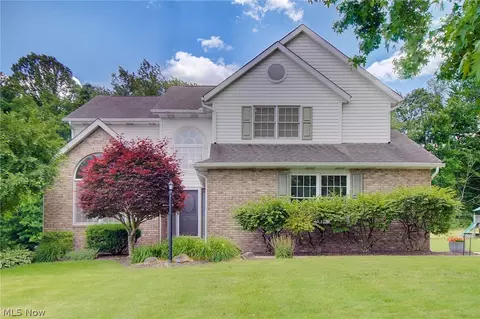 6094 Coppercove Cir NW, North Canton, OH 44720
