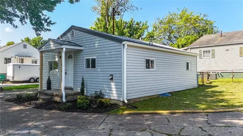 2111 Stella Ct # A, Parkersburg, WV 26104