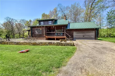 11376 Ridgeway Rd, Kensington, OH 44427
